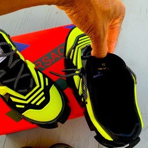 COPY - Versace men’s sneakers size 9 1/2 excellent condition duster and box inc…